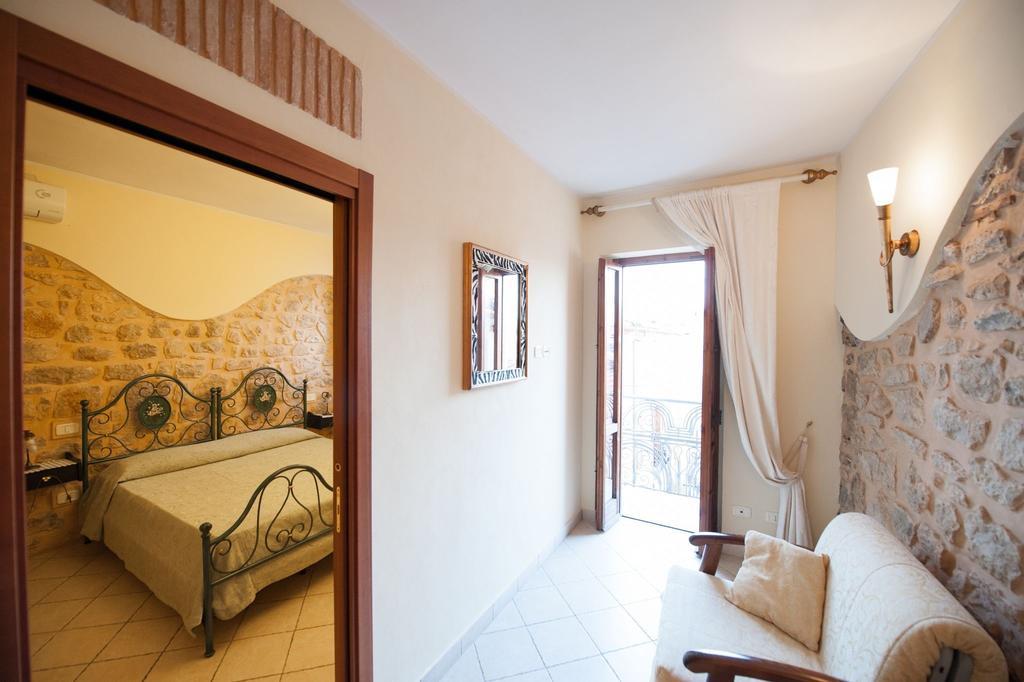 Bed And Breakfast Mblo Фонди Экстерьер фото